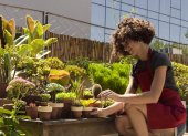 La jardinería es una actividad perfecta para personas de todas las edades.