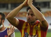Arturo Mina se despide entre lágrimas de la afición luego del descenso del Yeni Malatyaspor.