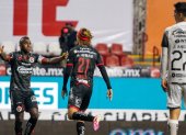Miler Bolaños festeja uno de los tantos de Tijuana en la victorias ante el Atlas en la Liga MX.