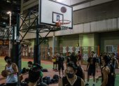 La NBA empezó a abrir sus academias en China y en otras partes del mundo en 2016. Hoy están en el ojo del huracán.
