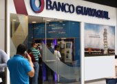 Las agencias bancarias funcionarán de acuerdo a los horarios establecidos por cada entidad.