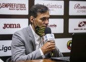 Fabián Bustos, entrenador de Barcelona, está pensando en el compromiso ante Emelec.