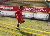 Sergio López, volante ofensivo de Aucas, es una de las primeras opciones para la la mitad de la cancha