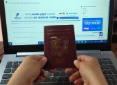 Los pasaportes que caducaron al inicio de la emergencia sanitaria tendrán vigencia hasta finales de febrero.