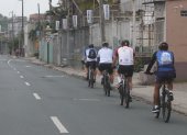 Hecho. Los ciclistas y expertos en movilidad hacen énfasis en la distancia que debe haber entre los biciusarios para evitar incidentes.