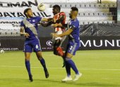 Los errores defensivos condenaron a Emelec a una nueva derrota, esta vez ante Técnico Universitario.