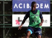 El delantero ecuatoriano Enner Valencia fichó por el Fenerbahce de Turquía.