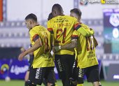 El festejo amarillo en el estadio Bellavista, Martínez, Angulo y Díaz.