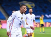 Kylian Mbappé celebra su tanto conseguido frente al combinado sueco.