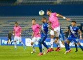 Emelec ganaba en el primer timepo 2-0 y sobre el final del encuentro, Independiente lo igualó.
