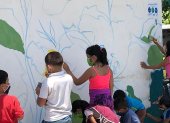 Un grupo de niños recibe capacitación cultural y en valores todas las semanas en la Isla Trinitaria.