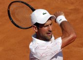Novak Djokovic no tuvo problemas para superar a Salvatore Caruso, en el Master 1000 de Roma.
