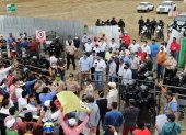 Reacción. El  9 de junio los habitantes de Pedernales pidieron a las autoridades que se cumpla con la obra.