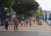 Como en todo espacio público, los usuarios del malecón deben usar mascarilla.