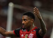 Vitinho es el séptimo jugador del Flamengo contagiado de coronavirus.