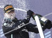 Valtteri Bottas mantuvo la hegemonía de Mercedes, pero impidió que Lewis Hamilton pase a la historia.