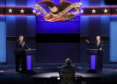 El escenario y los dos protagonistas del debate presidencial en Estados Unidos.