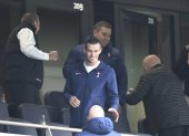 Gareth Bale (c) ha visto los partidos de su nuevo equipo, Tottenham, desde las suites de los estadios.