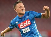 Piotr Zielinski, jugador del Nápoles, es uno de los contagiados de COVID-19.