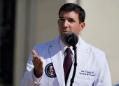 Sean-Conley, médico personal de Donald Trump, presidente de Estados Unidos, infectado de coronavirus.
