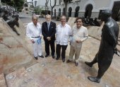 La ‘Iniciativa Cívica 200 años de la Independencia de Guayaquil’ fue creada en julio de 2015 con expresidentes y exministros, profesionales, empresarios, directivos universitarios, líderes  gremiales y artistas.


Agencia (ag-extra)