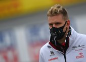 Mick Schumacher, de 21 años, iba a hacer las pruebas de entrenamiento con Alfa Romeo"s.