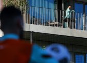 El jugador vio desde el balcón de su habitación en la ciudad deportiva de la selección, en Lisboa, el entrenamiento de sus compañeros.
