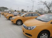 Taxis eléctricos fueron presentados este 22 de octubre por las autoridades.