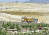 La nivelación del terreno es una de las obras tempranas que en 2013 se hicieron en El Aromo.