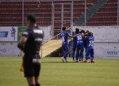 José Cevallos hizo el gol de Emelec en el estadio de Quito.