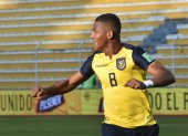 Carlos Gruezo acumuló su segunda tarjeta amarilla y no estará ante Colombia.