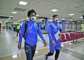Alan Franco (d) es uno de los tres casos positivos pode COVID-19 en la selección ecuatoriana.