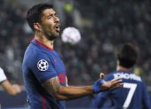 Luis Suárez no podrá comandar la delantera del Atlético ante Barcelona.