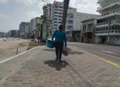 Turismo. Los comerciantes piden que se considere abrir las playas para los negocios intenten levantarse.