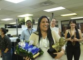Blanca Moncada junto a sus compañeros de redacción al recibir el premio.