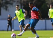 Antonio Valencia se pone en forma para jugar con los Gallos Blancos del Querétaro