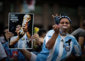 Los hinchas argentinos despidieron por varios días al astro argentino. Aún lo lloran.