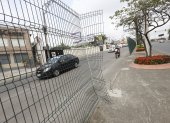 Daños. Así permanece una de las rejas de la avenida Las Aguas. En ellas se han lastimado ya varios peatones.