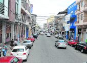 Una de las avenidas del centro de Durán, un cantón que no termina de despegar y que está golpeado por la pandemia de este 2020.
