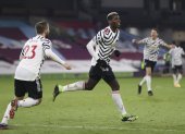 Paul Pogba del Manchester United celebra el gol que le dio la victoria sobre Burnley