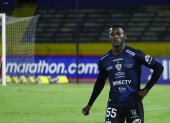 Moisés Caicedo (i), de 19 años, se convirtió en pieza clave para el Independiente del Valle. En la Tricolor también demostró su gran juego en las eliminatorias.