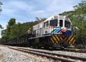 Inversión. El Gobierno de Colombia reactivó en 2018 la ruta férrea La Dorada-Santa Martha para transportar sacos de café para su exportación.