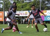 Barcelona en los entrenamientos, pensando en su duelo ante Técnico Universitario.
