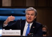 El director del FBI, Christopher Wray, testifica ante el Comité Judicial del Senado en el Capitolio, en Washington (EE.UU.).