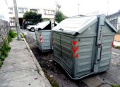 Los contenedores de basura son objeto de vandalismo en Quito.