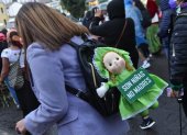 Archivo. Algunas de las consignas de la pasada marcha por el Día Internacional de la Mujer implicaban a la legalidad del aborto en Ecuador.