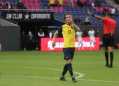Damián Díaz por poco pone la tercera conquista para la Tricolor.