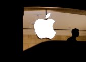Apple, que este jueves cumplirá 45 años, estima que hay en torno a 28 millones de programadores en el mundo que trabajan con sus sistemas operativos.