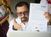 El exministro de Salud, Mauro Falconí, durante la firma del convenio con el Municipio de Guayaquil.
