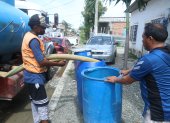 Algunas zonas de Durán deben abastecerse con tanqueros.